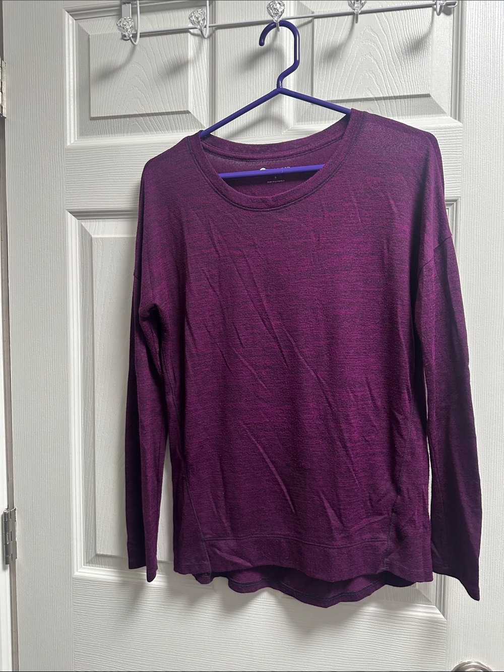STYLUS Long Sleeve Crewneck Sweater in Plum